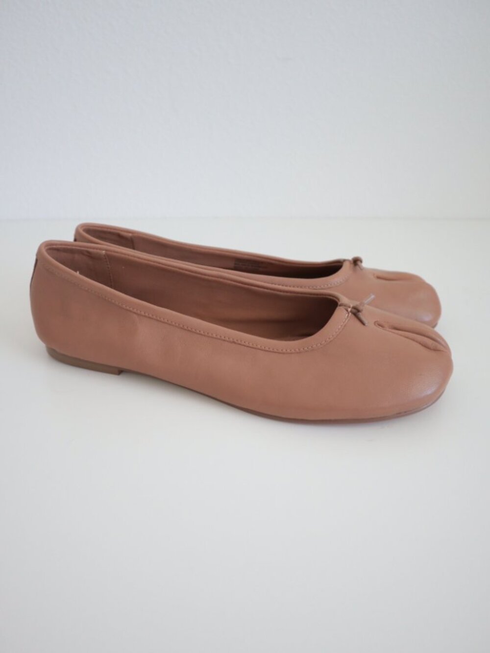Steve Madden Calico Leather Split Toe Ballet Flats | 11 - Picture 2 of 8